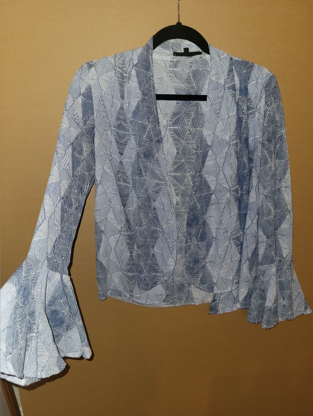 Olivaceous Open Front Cardigan kimono Layered Light Sheer Blue bell sleeves M